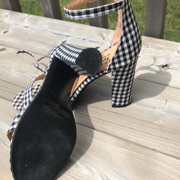 SOLD. Women’s Heels - Picture 3 of 3